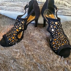 Jennifer Lopez heels size 9